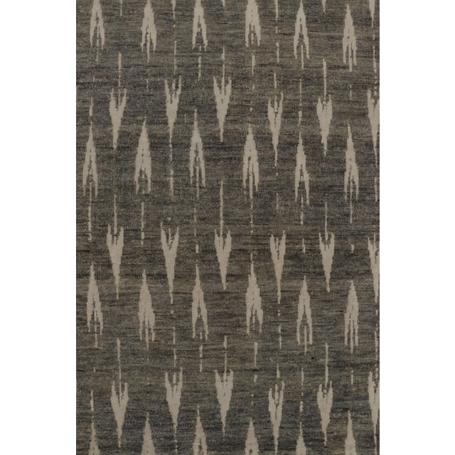 Rug & Kilim’s Block Print Rug Design in Brown With Gray Arrow Motifs For Sale In New York - Image 6 of 8
