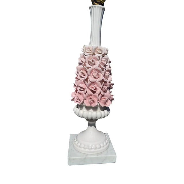 Early 20th Century Vintage Porcelain Capodimonte Style Floral Rose Lamp For Sale - Image 5 of 5
