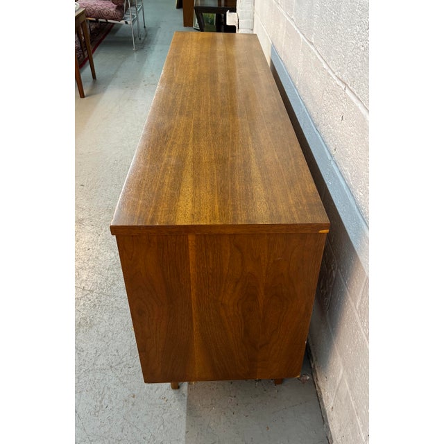 Mid-Century Modern Walnut Credenza by Leo Jiranek for Bassett Furniture For Sale - Image 13 of 18