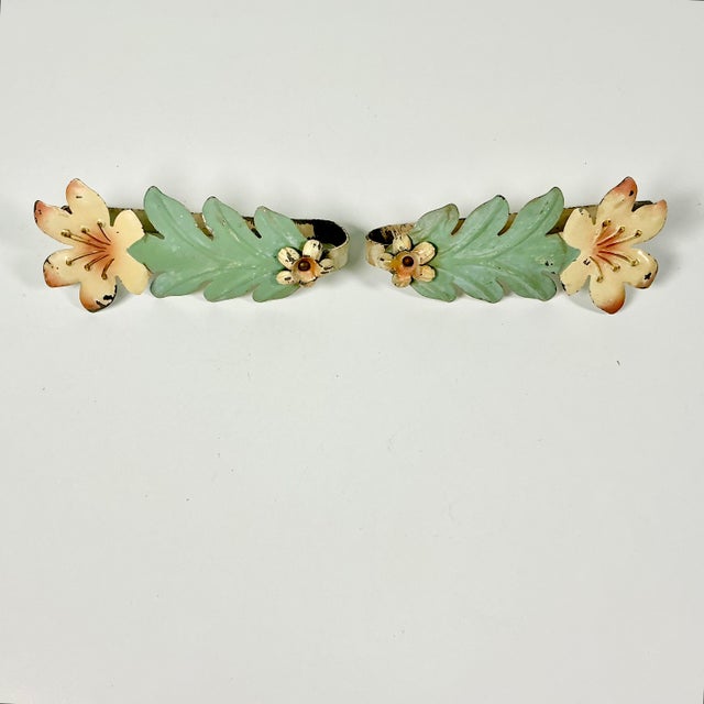 Hollywood Regency 1920s Antique Italian Boho Chic Hollywood Regency Flora Tole Tiebacks - Set of 2. For Sale - Image 3 of 8