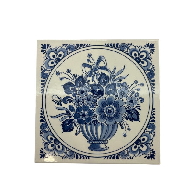 Traditional Mid 20th Century Delft Schoonhoven Keramiek Holland Blue and White Floral Tile Trivets - Set of 3 For Sale - Image 3 of 12