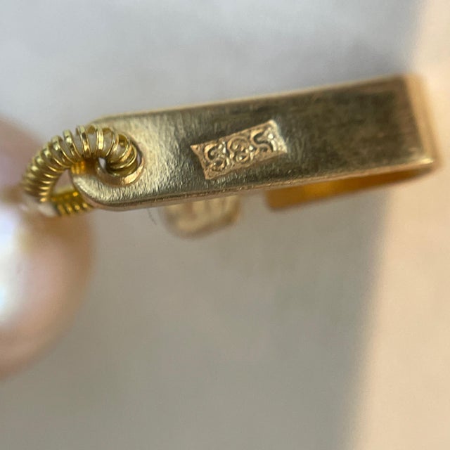 White Pink Pearl Single Strand Necklace With 14k Yellow Gold Clasp For Sale - Image 8 of 8