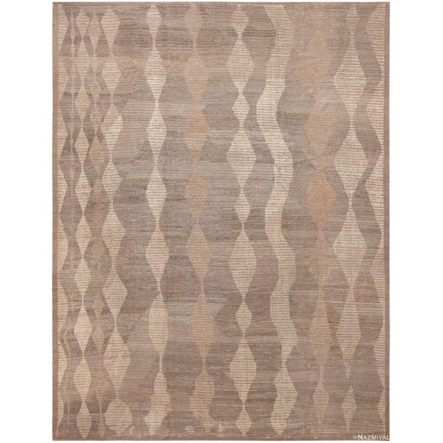 Nazmiyal Collection Chic and Stylish Modern Brown Tones Area Rug For Sale