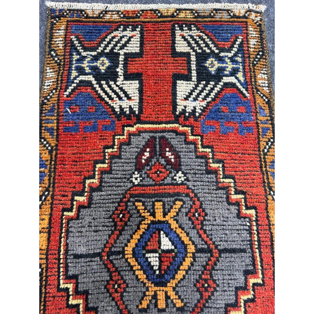 Turkish Yastik Rug 1'5" x 3'3" For Sale - Image 4 of 5