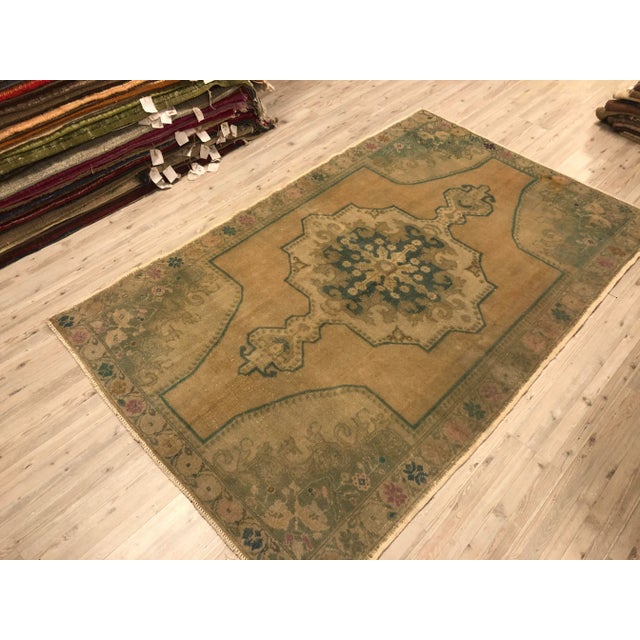 Turkish Oushak Vintage Wool Turkish Anatolian Rug- 4′7″ × 7′2″ For Sale - Image 3 of 11