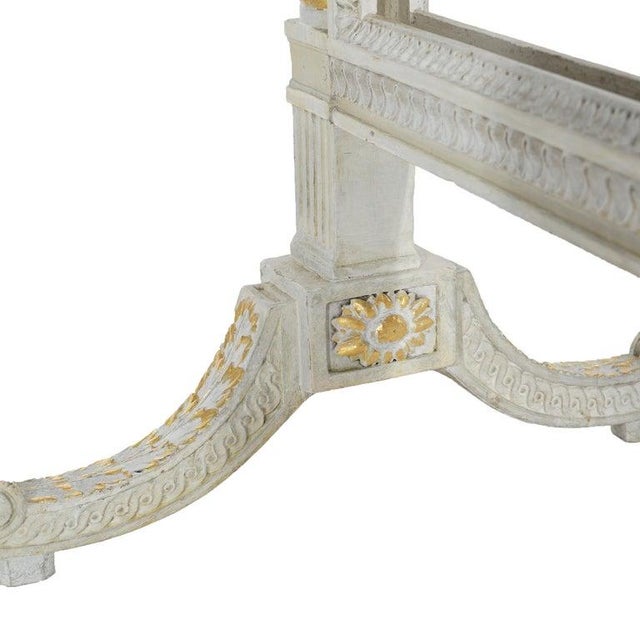 White French Louis XVI Style White & Gilt Fire Screen With Floral Fabric, 20th C For Sale - Image 8 of 16