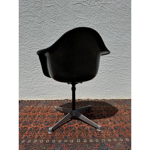 Herman Miller 1960s Vintage Eames Pac-1 Armshell Chair by Herman Miller | Alexander Girard Stripe Upholstery | Mid-Century Modern For Sale - Image 4 of 12