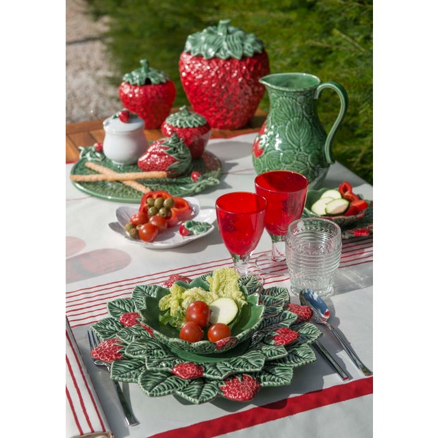 Traditional Bordallo Pinheiro Strawberries Pitcher, 74 oz For Sale - Image 3 of 4