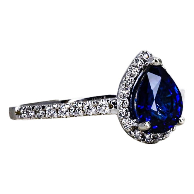 Late 20th Century Royal Blue Sapphire Ring, Size 7 For Sale