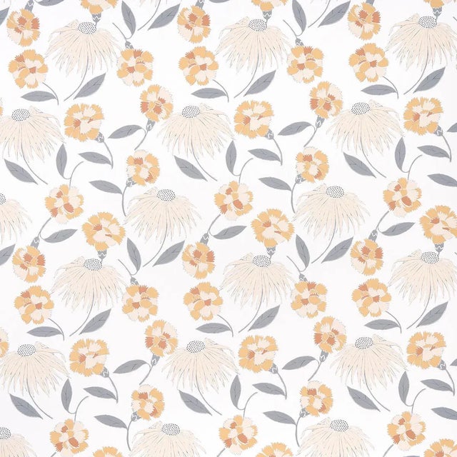 Sample - Schumacher x Celerie Kemble Bouquet Toss Wallpaper in Toast For Sale