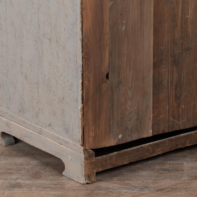 Large 19th Century Gray Rococo Chest of Four Drawers For Sale - Image 17 of 18