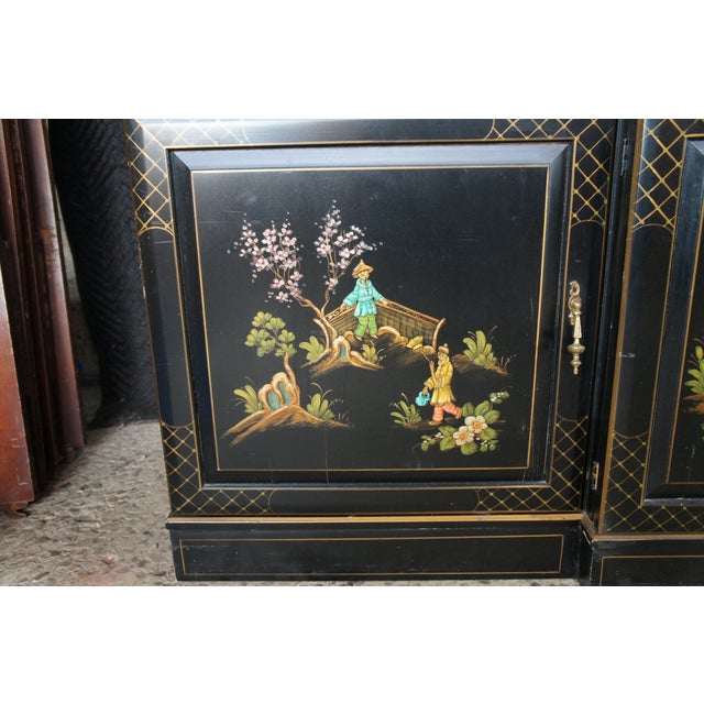 Mid 20th Century Union National Lacquered Chinoiserie Breakfront China Display Curio Cabinet 90", Attributed For Sale - Image 12 of 18