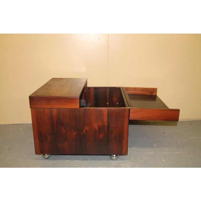 Scandinavian Rosewood Cube Bar/Coffee Table For Sale In New York - Image 6 of 8