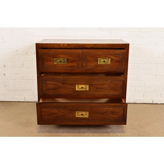 Henredon Style Mid-Century Modern Campaign Oak Bachelor Chest, Circa 1970s For Sale In South Bend - Image 6 of 15