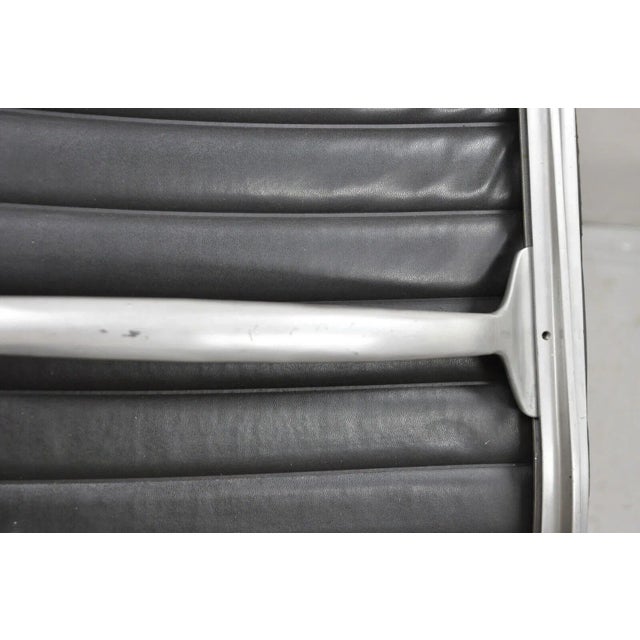 Late 20th Century Vintage Herman Miller Charles and Ray Eames Design Swivel Aluminum Group Chair For Sale - Image 9 of 11