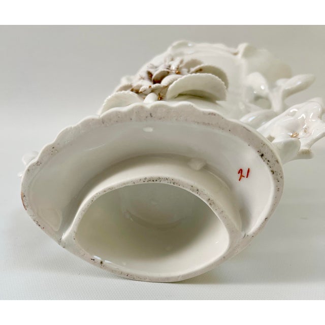White Antique French Ornate Old Paris Porcelain Mantel Urn Flower Trophy Vase For Sale - Image 8 of 11