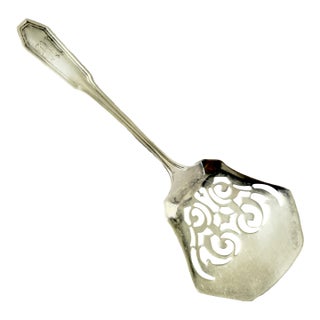 1913 Wallace Sterling Silver Somerset Pattern Tomato Server For Sale