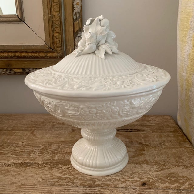 Vintage Italian Ceramic Creamware Footed Compote Centerpiece For Sale In Providence - Image 6 of 8