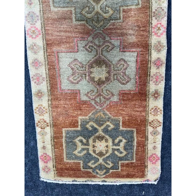 Turkish Yastik Rug 1'6" x 2'9" For Sale - Image 4 of 5