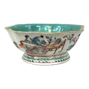 Chinese Famille Rose Footed Bowl With Turquoise Interior