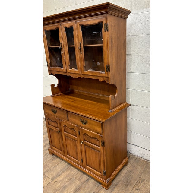 Late 20th Century Vintage Tell City Young Republic Colonial China Cabinet Buffet Hutch and Cupboard For Sale - Image 5 of 18