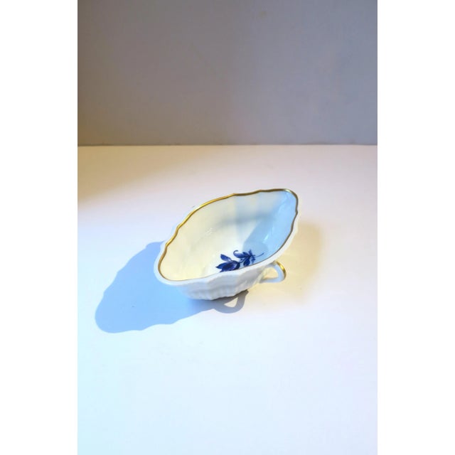 Mid 20th Century Vintage Italian Blue and White Porcelain Bowl With Handles by Richard Ginori For Sale - Image 5 of 9
