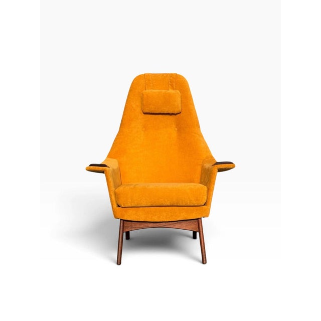 OVERVIEW A mid-century modern high-back lounge chair by Adrian Pearsall, a hard-to-find design with a dramatic, sculptural...