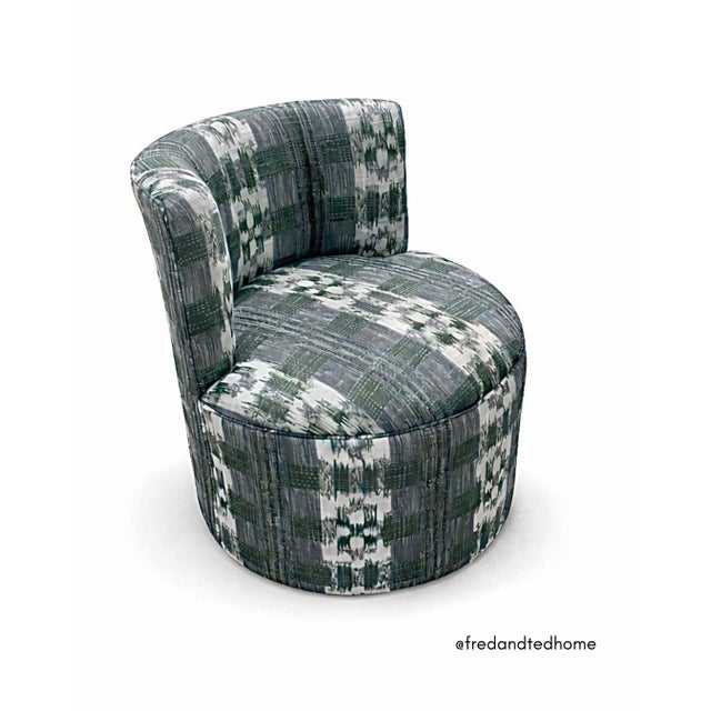 Who doesn’t need a chair like this around the house?? Compact, yet comfortable. Easy to move (thank you casters)....