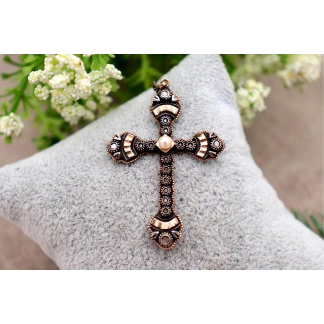 19.2k Gold Cross Pendant with Paw and Diamonds For Sale - Image 6 of 6