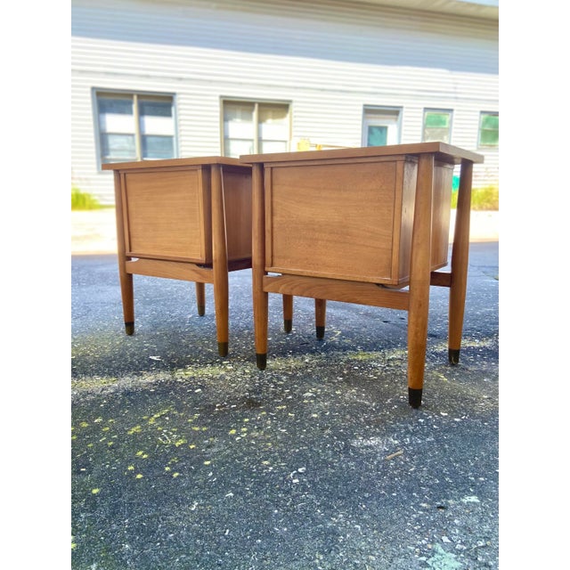 Mid 20th Century Milo Baughman for Drexel Dogbone Floating Nightstands - a Pair For Sale - Image 5 of 10