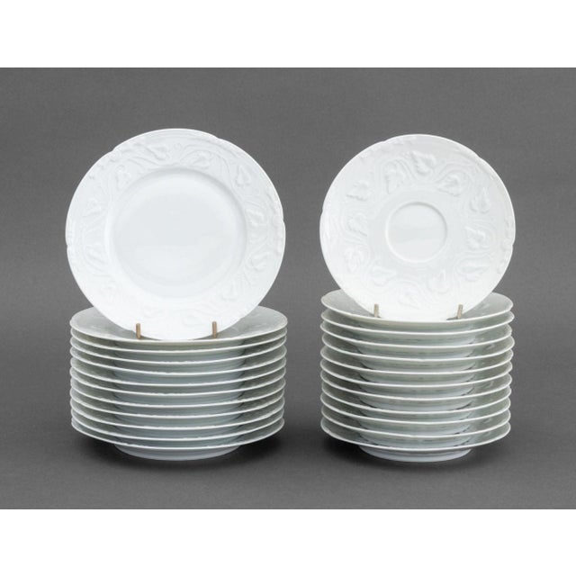Late 20th Century Haviland Limoges "Imperatrice" Service for 12 For Sale In New York - Image 6 of 10