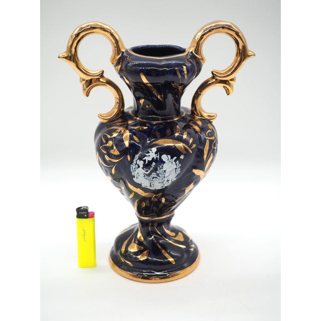 Italian Mid-Century Porcelain Vase in Capodimonte Style Italy 1970s. For Sale - Image 4 of 10