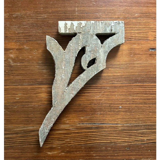American Antique White Distressed Wood Swan Head Corbel / Architectural Fragment #1 For Sale - Image 3 of 5