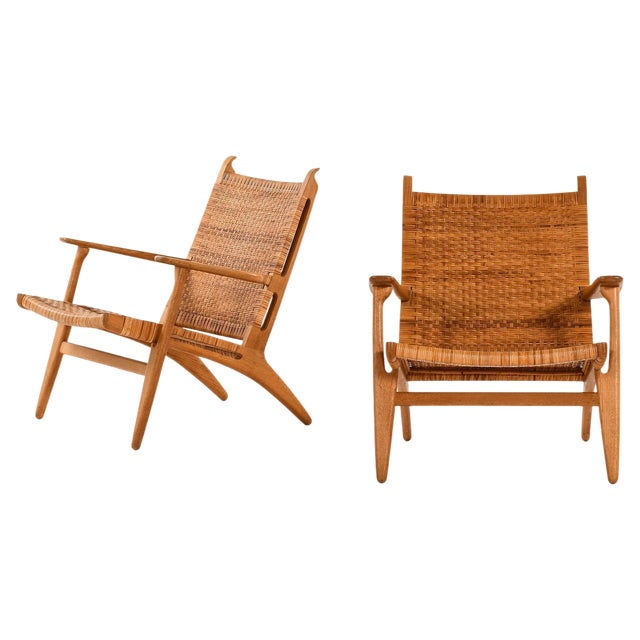 Set of Easy Chairs in Oak, Woven Cane attributed to Hans Wegner, 1949 For Sale