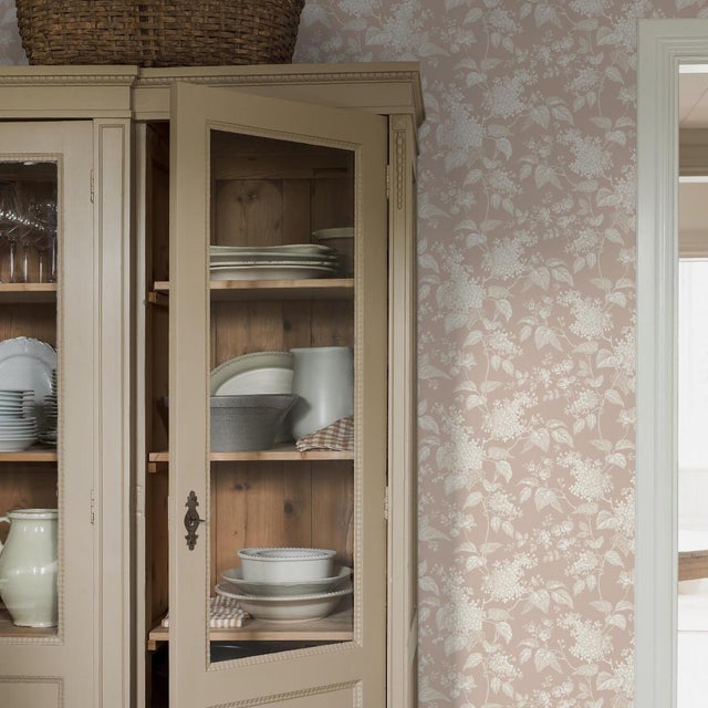 English Boråstapeter Syren Wallcovering In Blush For Sale - Image 3 of 4