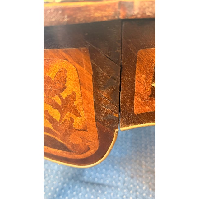 1940s Louis XV Style Inlaid Writing Desk With Ormolu Mounts & Marquetry Top (French Style Bureau Plat) For Sale - Image 13 of 18