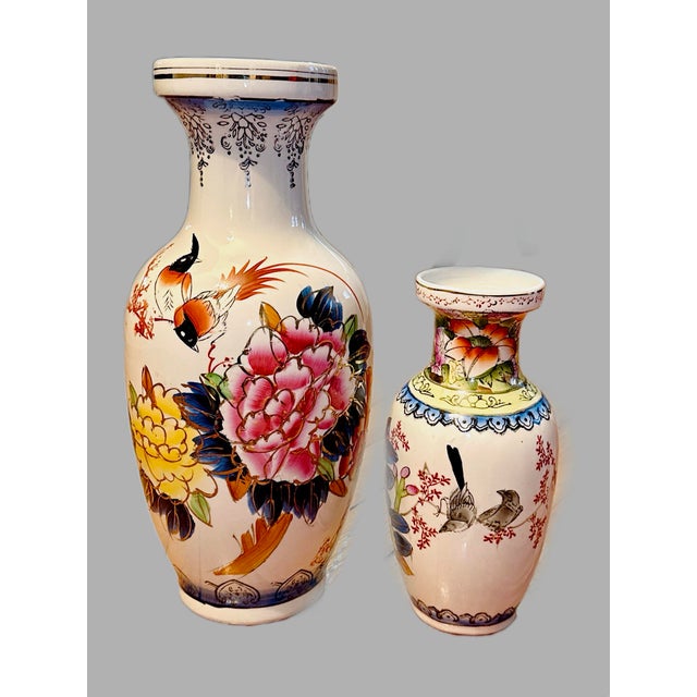 Mid 20th Century Chinoiserie Porcelain Vases, a Complementary Pair For Sale - Image 5 of 14