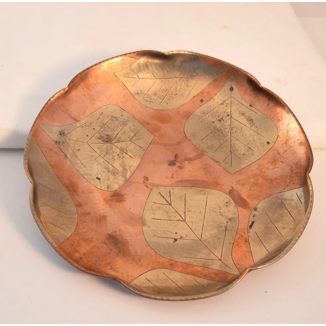 Mid 20th Century Vintage Copper Brass Leaf Scallop Tray Fall Decor For Sale - Image 5 of 7