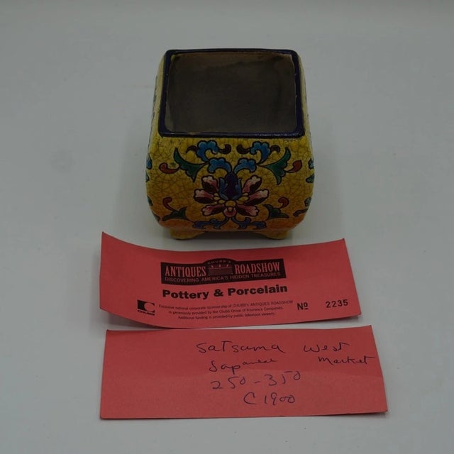 Japanese Antique Japanese Satsuma Square Footed Pot Crackle Glaze Floral Enamel c.1900 For Sale - Image 3 of 7