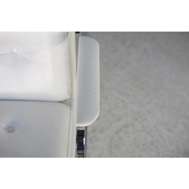 White Space Age Lounge Chair in Steel and Faux Leather, France, 1970s For Sale - Image 8 of 18