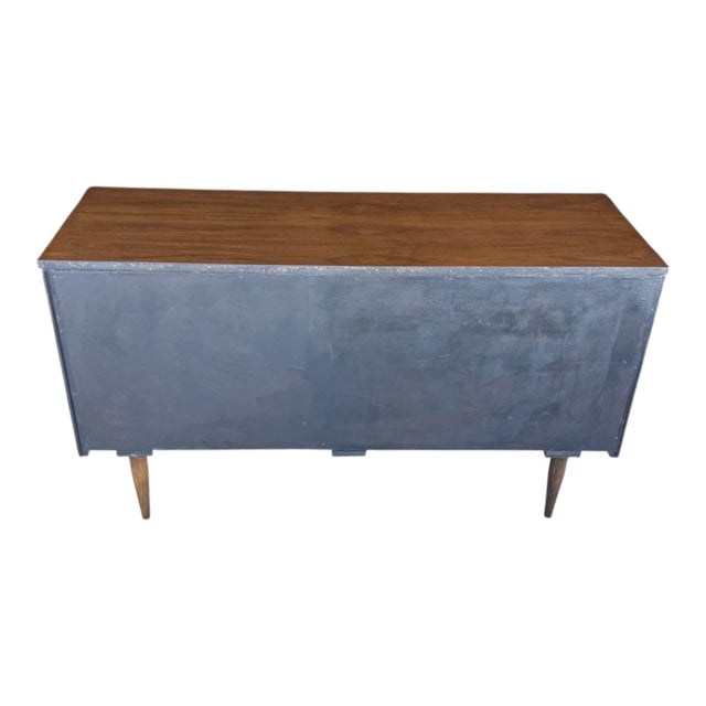 Mid-Century Modern Walnut 6-Drawer Credenza With Integrated Wood Pulls For Sale - Image 10 of 11