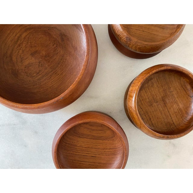 Vintage Turned Wood Salad Bowl and 6 Small Bowls - Set of 7 For Sale In Austin - Image 6 of 13