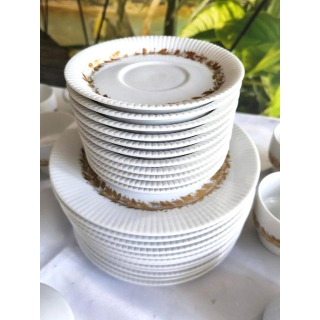 Porcelain Modulation Coffee and Dessert Service by Tapio Wirkkala for Rosenthal Studio-Line, Germany, 1970s, Set of 39 For Sale - Image 10 of 13
