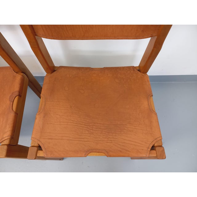 Vintage Chairs in Elm and Leather from Maison Regain, 1970s-1980s, Set of 4 For Sale - Image 11 of 18