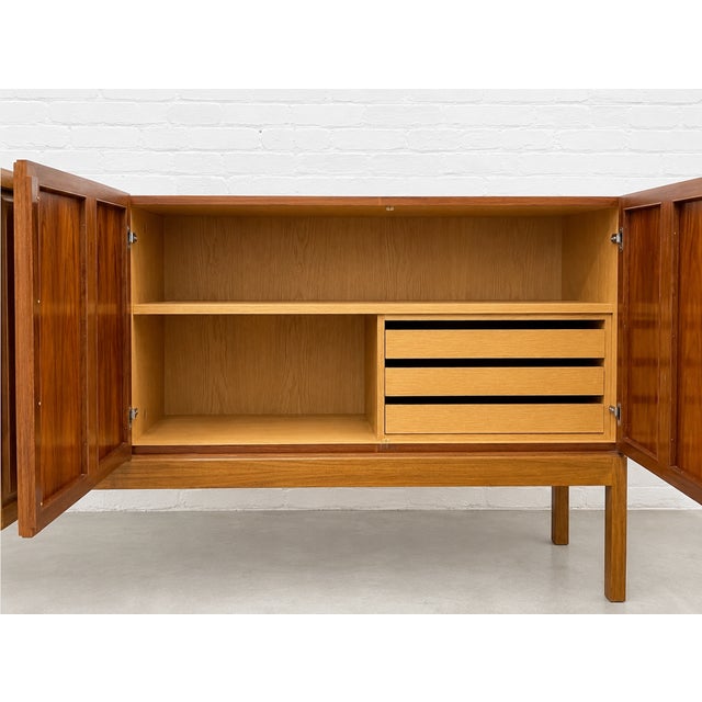 Wood Extra Long Mid Century Modern Rosewood Credenza / Media Stand, C. 1960's For Sale - Image 7 of 16
