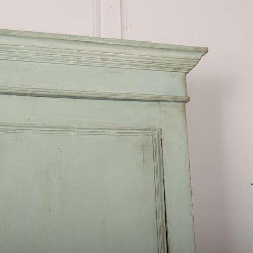 English Painted Linen Cupboard For Sale - Image 4 of 9