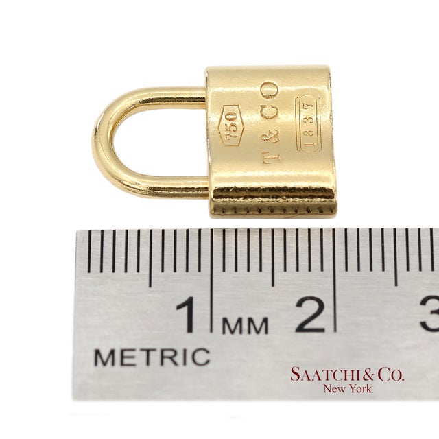Early 19th Century Tiffany & Co. 18k Yellow Gold Padlock Charm Pendant Necklace (Non Openable) For Sale - Image 9 of 12
