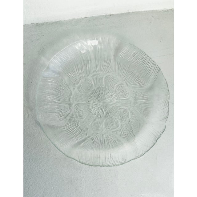 Vintage 1980s Arcoroc Fleur Dessert/Salad Glass Plates, Set of 8 For Sale - Image 9 of 11