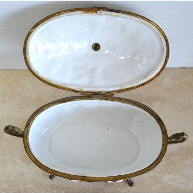 Capodimonte 1950s French Hand Painted Lidded Bowl Ornate Angel Porcelain For Sale - Image 4 of 12