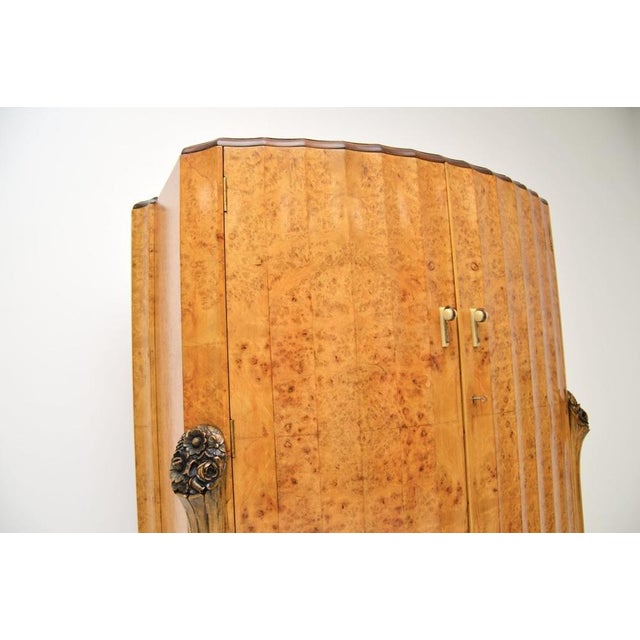 Art Deco Burr Walnut Cocktail Cabinet from Harry and Lou Epstein, 1920s For Sale - Image 11 of 16